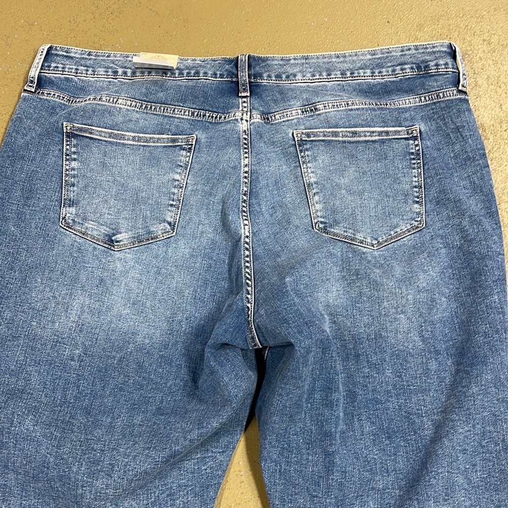 St John’s Bay Secretly Slender Capri Jean Size 24W NWT - Picture 4 of 12